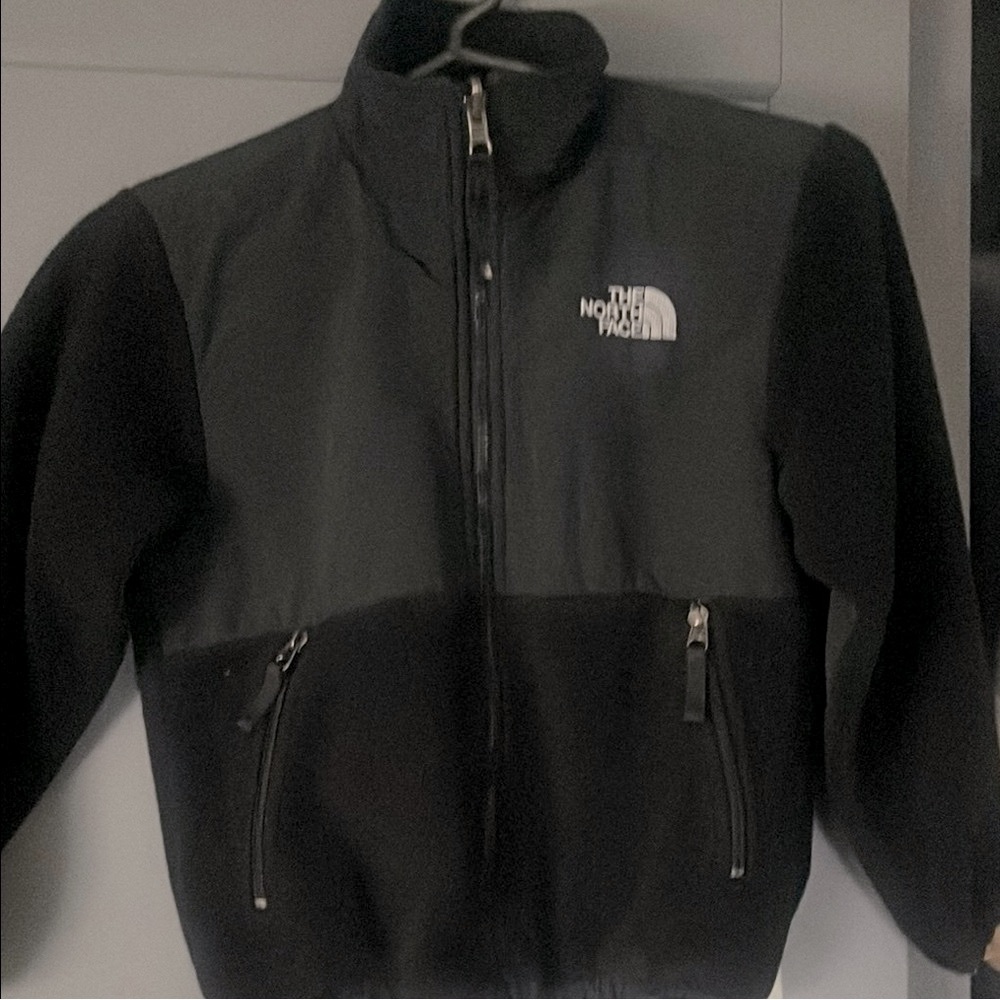 The North Face Black Fleece Jacket with Zipper Closure Boys Size S/P
